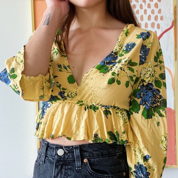 Urban Outfitters Floral Crop Top - Picture 2 of 5